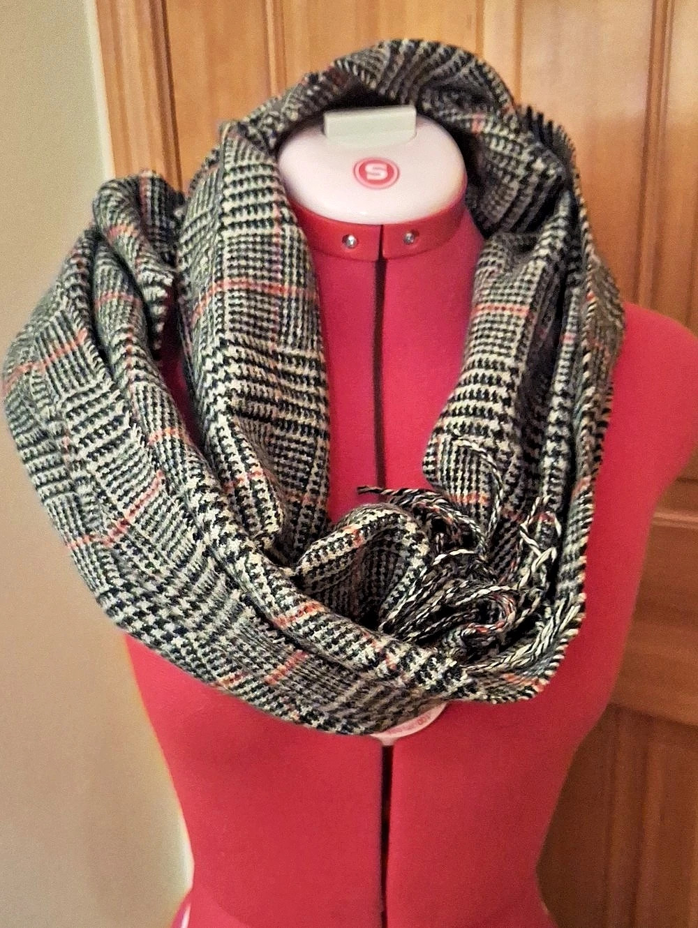 Urban Outfitters Plaid Scarf in Black & Red